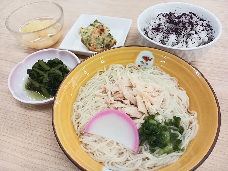 昼食