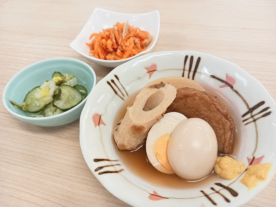 昼食