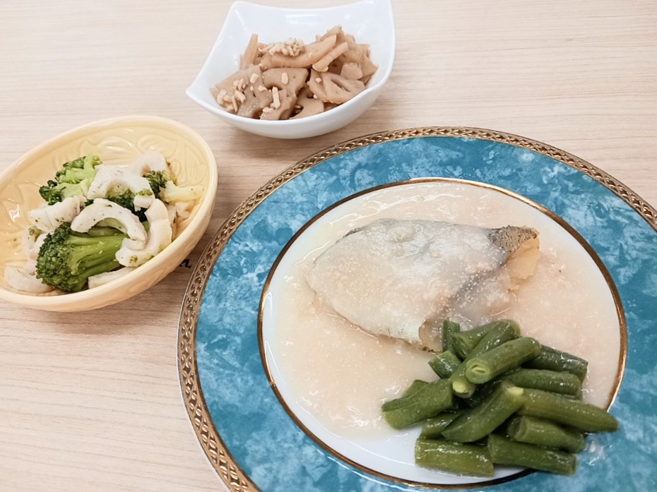 昼食